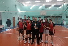 Разыгран "Кубок Весны" по волейболу среди юношей и девушек в Лунинецком районе