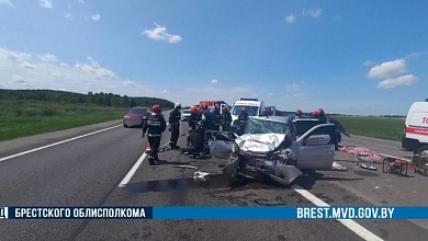 Мужчина погиб в ДТП в Барановичском районе. Еще четыре человека травмированы