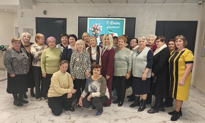 Ветераны учреждений образования собрались в СШ №1 Лунинца