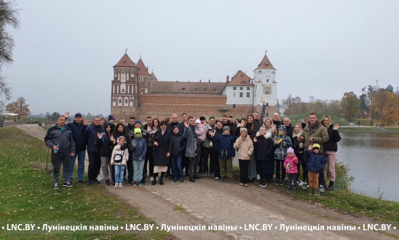 В знаковом для нашей страны месте побывали сотрудники Лунинецкого РОВД