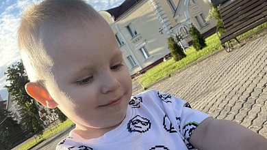 Борьбу за жизнь сына ведут Юлия и Алексей Гнедько из Лунинца