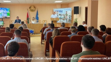 Александр Савина в рамках Единого дня информирования встретился с коллективом Лунинецкого молочного завода