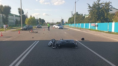 Мотоциклист столкнулся с пьяным велосипедистом 