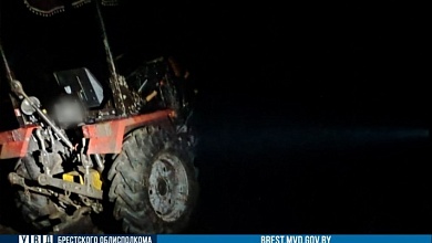 Перевернулся трактор в Пинском районе. Водитель погиб 