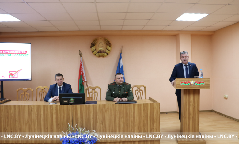 Выборы, юбилей предприятия и медаль руководителю. Встреча с коллективом Лунинецкого молочного завода  