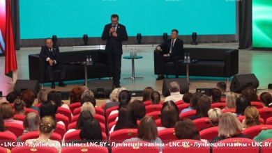 В Микашевичах парламентарии общались с педагогами 