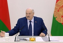 Лукашенко: У них жуткая паника! // Про беглых с оружием, Украину и ошибки 2020 года