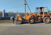 К общему делу присоединились работники Лунинецкого лесхоза