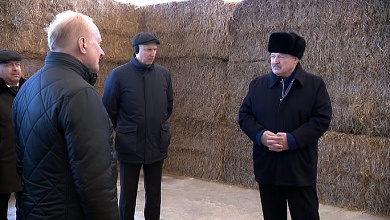 Лукашенко: Предупреждал, что зима ещё придёт!