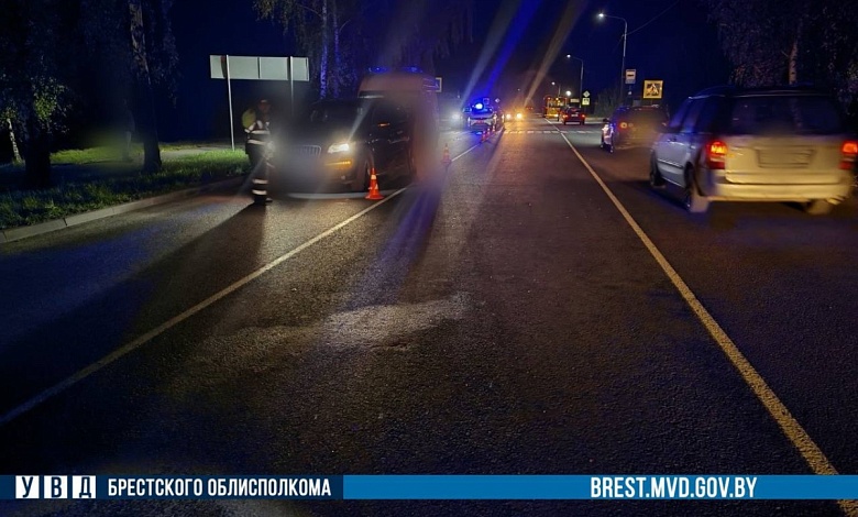 В Пинске машина сбила бабушку. Она погибла