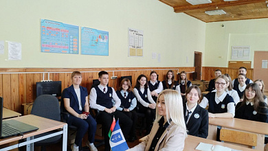 Школьники из Лунинца налаживают сотрудничество со сверстниками из России