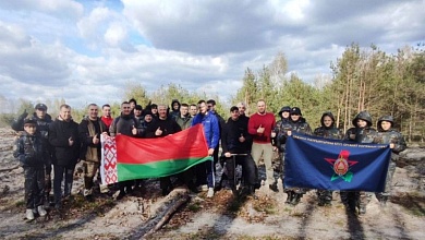 Сотрудники РОВД и юные патриоты присоединились к акции «Лес! Дабро! Парадак!»