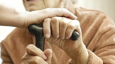 Когда дети обязаны содержать своих родителей, рассказал специалист 