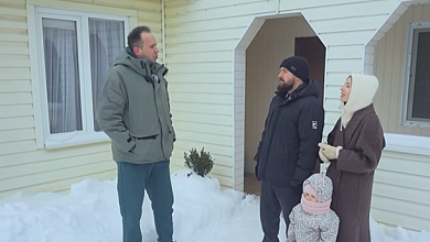  «МЫ ПРИЕХАЛИ СЮДА НЕ ПАХАТЬ». Молодая семья в деревне без свиней и картошки 