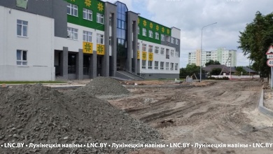 Улица Гагарина в Лунинце преображается вместе со школой №1