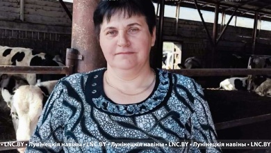 Не только заплата | Профсоюз делает подарки лучшим работникам Лунинецкого района