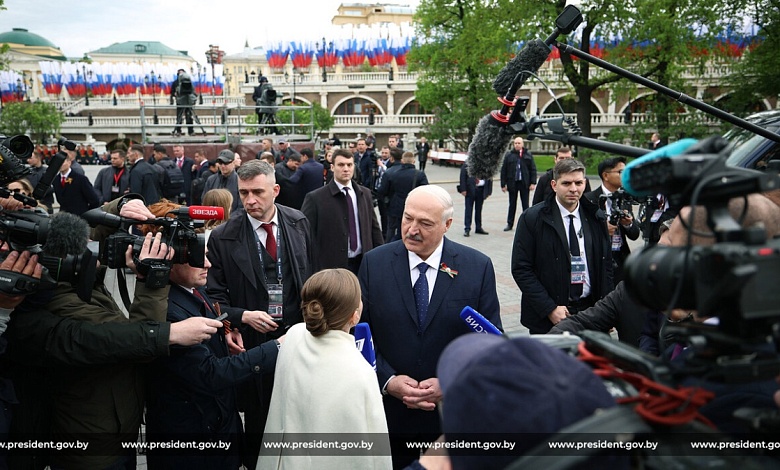 О чем говорил Лукашенко в Москве? Памятные торжества и народные гуляния в Беларуси