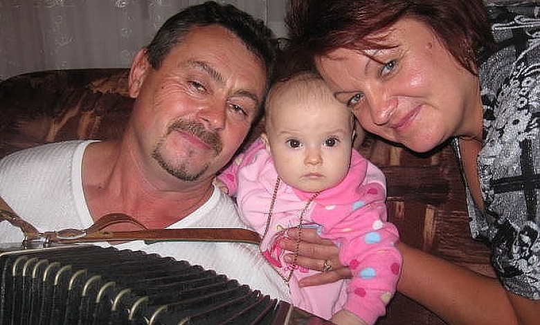 С песней 40 лет совместной жизни Николая и Елены Прокопович из Лунинецкого района