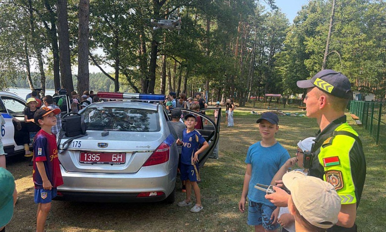 Полезные каникулы с беспилотники проводят дети в Лунинецком районе