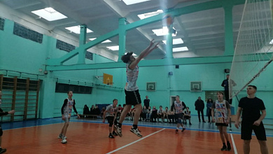 Определены полуфиналисты первенства Лунинецкого района по волейболу