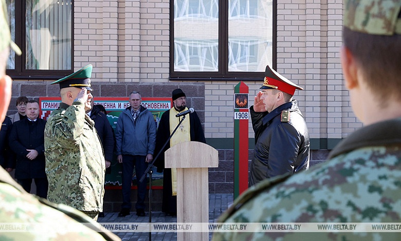 Дом в метрах 50-70 от границы с Украиной. Как живут местные вблизи приграничной заставы 