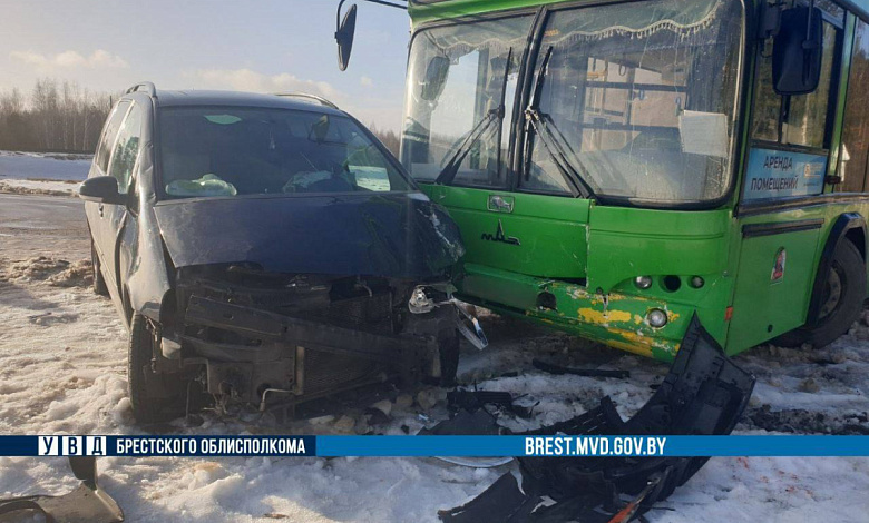 ДТП с участием автобуса произошло в Брестской области
