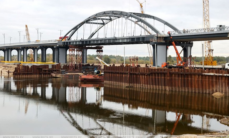 Завершается строительство нового моста через Припять в Мозыре