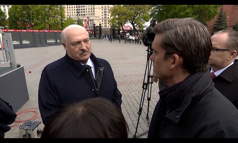 Лукашенко про перемирие и почему Путин НИКОМУ НИЧЕГО не должен