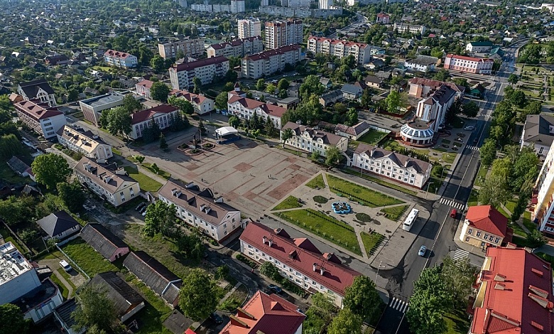 Са святам, лунінчане!