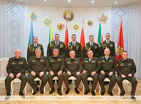 Медалью "За отличие в воинской службе" награжден командир 56 зенитного ракетного полка