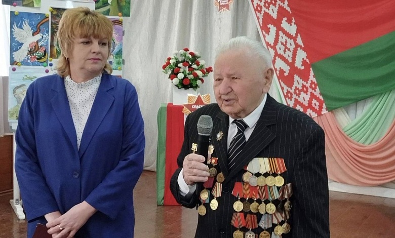 Урок мужества провели в Лунинце