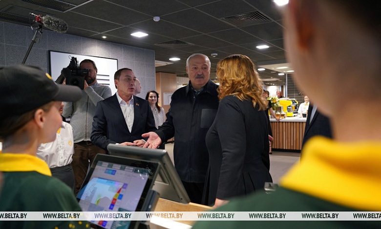 Лукашенко предложил расширить сеть ресторанов "Мак.бай" и в районных центрах