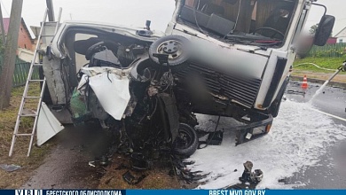 Жесткое ДТП в Столинском районе: МАЗ снес Iveco
