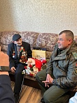 "Аэродромщики" поздравили ветерана в Лунинце