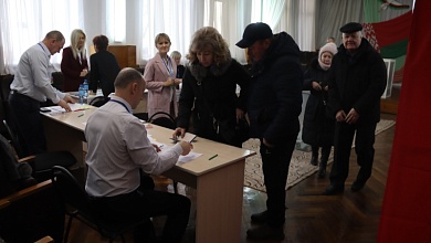 К выборам нельзя относиться равнодушно! Голосование на выборах в Лунинце