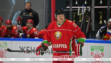 Лукашенко рассказал о своем состоянии после падения во время хоккейного матча