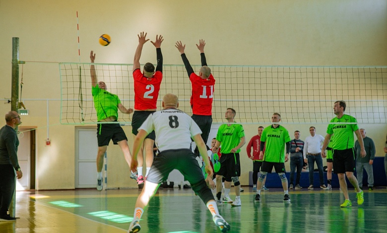 В Лунинце состоялся финал чемпионата района по волейболу