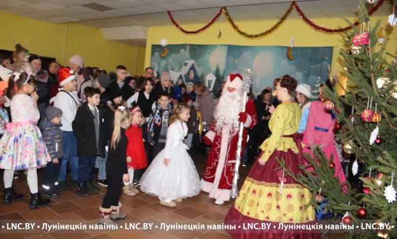 Профсоюзную районную елку 2025 провели в Лунинце