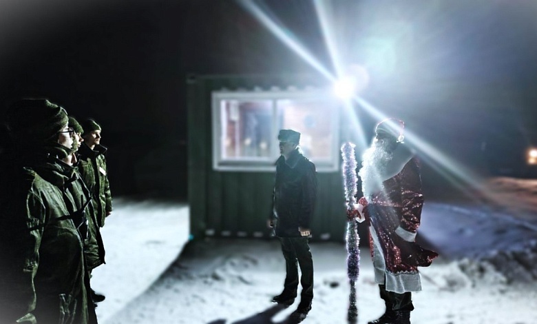 Защитников Отечества поздравили с Новым годом в Лунинецком районе