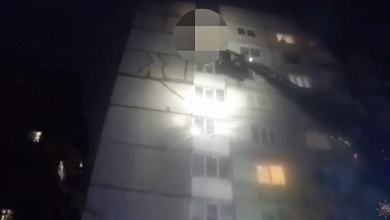 Мужчину с высоты 9-го этажа спасли работники МЧС в Пинске