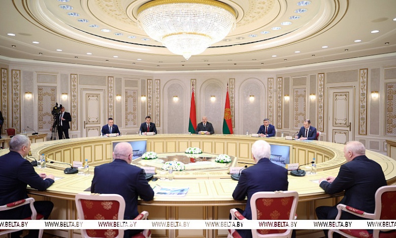 "Мы в одной лодке". Лукашенко объяснил, почему Беларуси и России надо ориентироваться на свое