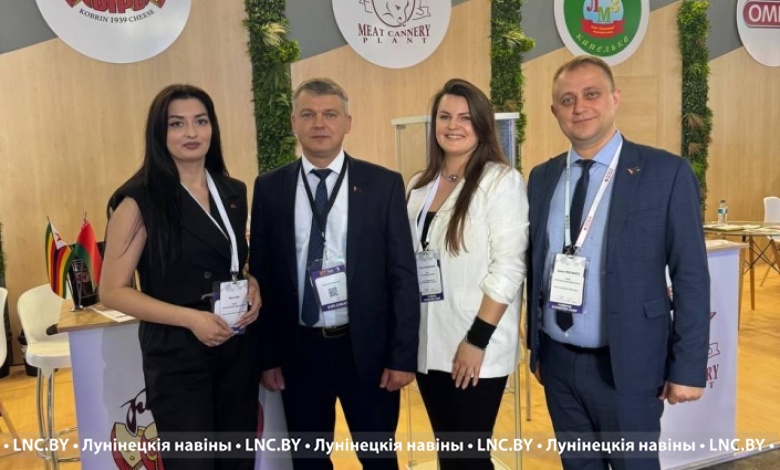 Лунинецкую продукцию оценил и посол Беларуси в Зимбабве