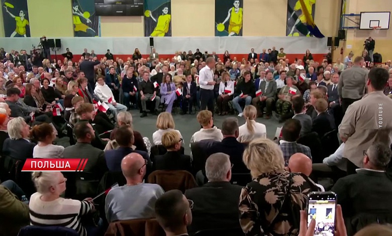 Туск ударил В ГРЯЗЬ ЛИЦОМ! Недовольные поляки сорвали выступление премьера