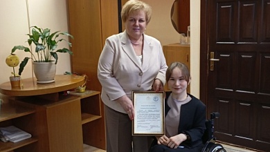 Лунинчанке вручили благодарственное письмо от Министра труда и социальной защиты и Белорусского союза женщин