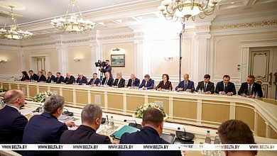 "Пока картина неоднозначная". Лукашенко о работе экономики в 2025 году