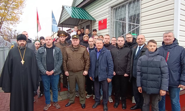 Продолжается отправка в армию новобранцев из Лунинецкого и Ганцевичского районов