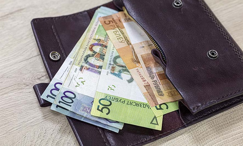 Коммерсанты взяли и задолжали более 102 тысяч зарплаты своим работникам