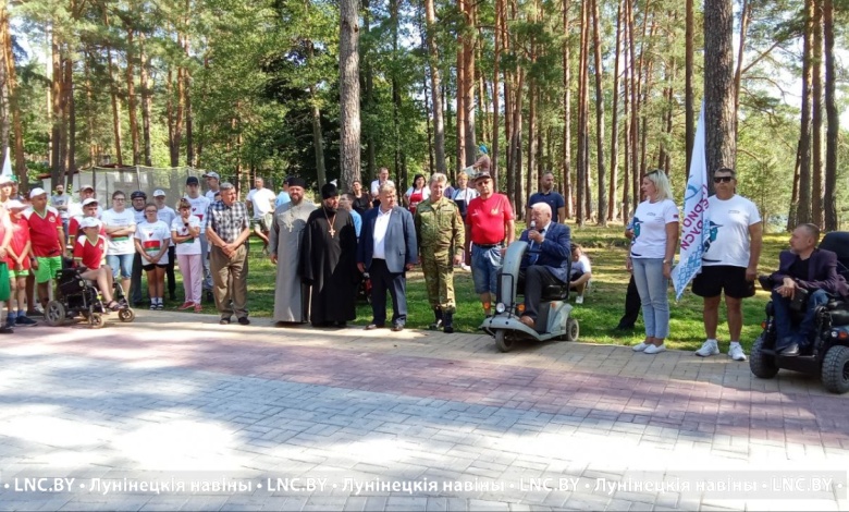 Областной турслет для людей с ограниченными возможностями проходит в Лунинецком районе