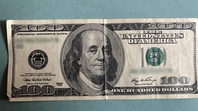 С дальнобойщиком рассчитались фальшивыми купюрами