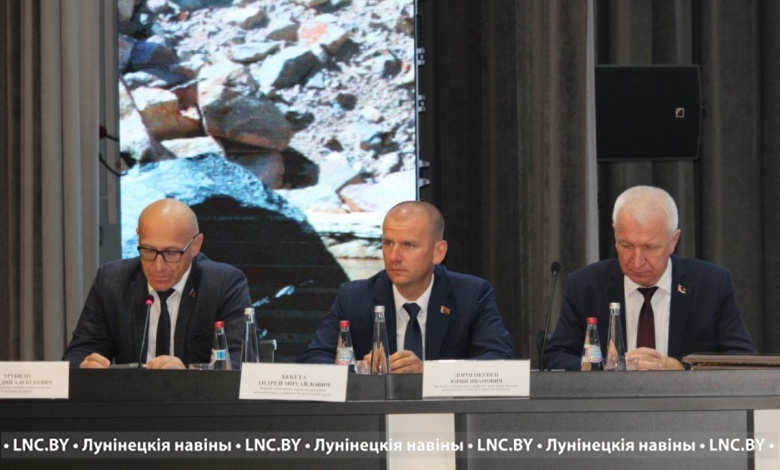 В Микашевичах проходит выездная коллегия Министерства ЖКХ